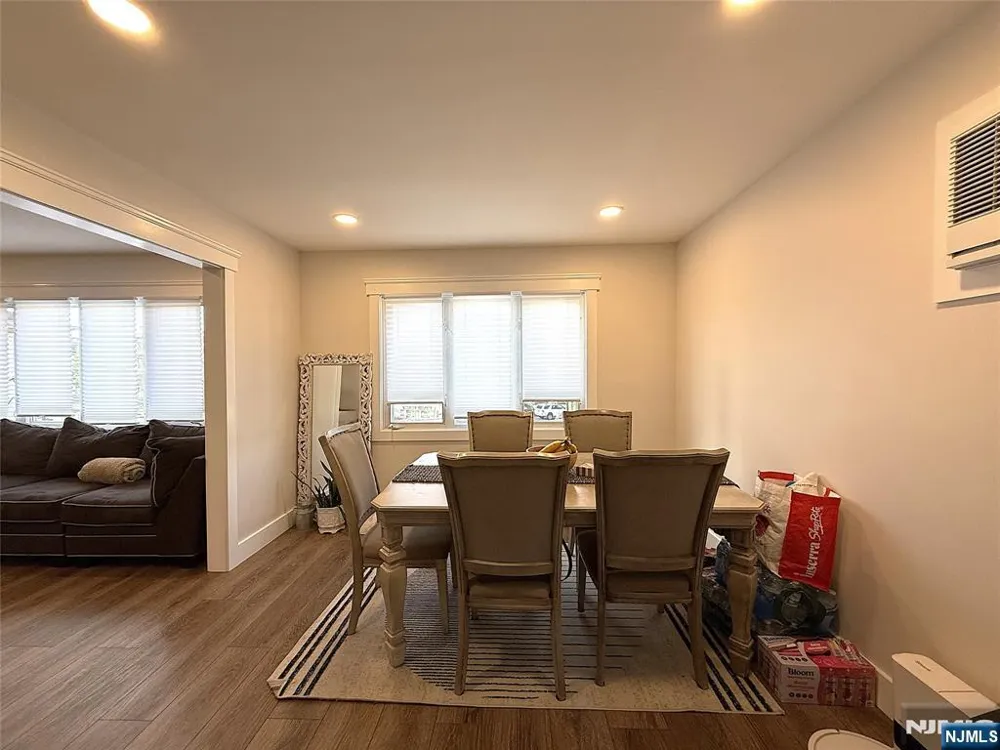 682 Valley Brook Avenue 2 Lyndhurst, NJ 07071