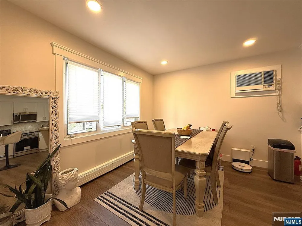 682 Valley Brook Avenue 2 Lyndhurst, NJ 07071