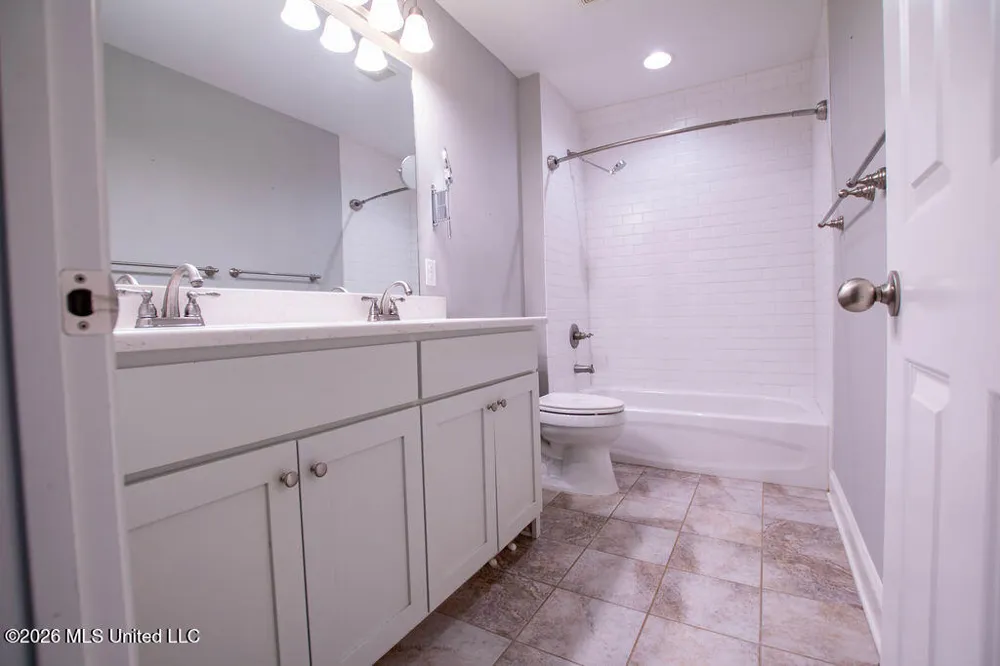 866 Craft Road Hernando, MS 38632