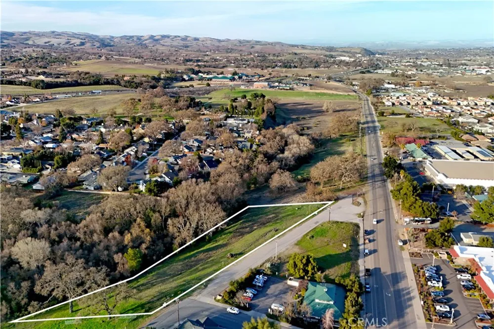 42 Old County Templeton, CA 93465
