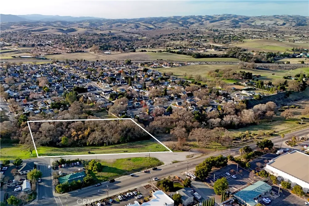 42 Old County Templeton, CA 93465