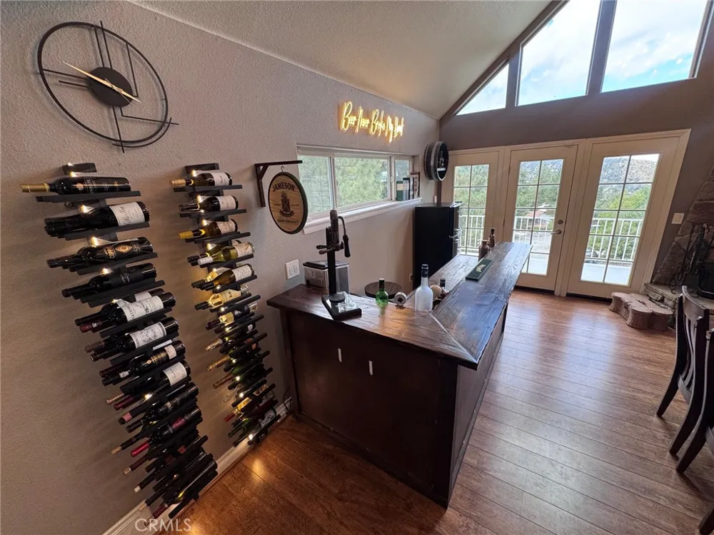 5260 Desert View Lane Wrightwood, CA 92397
