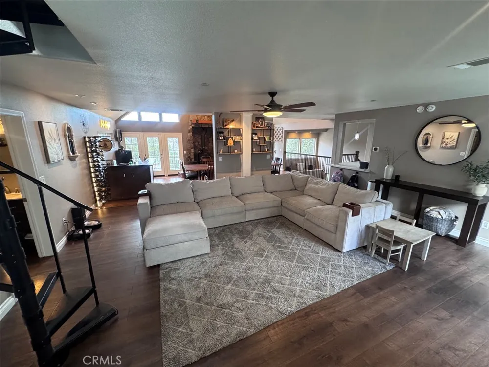 5260 Desert View Lane Wrightwood, CA 92397
