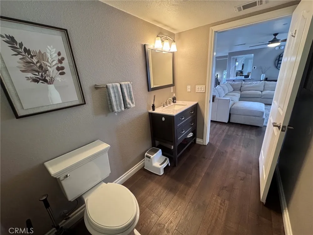 5260 Desert View Lane Wrightwood, CA 92397