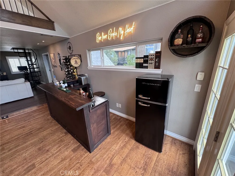 5260 Desert View Lane Wrightwood, CA 92397