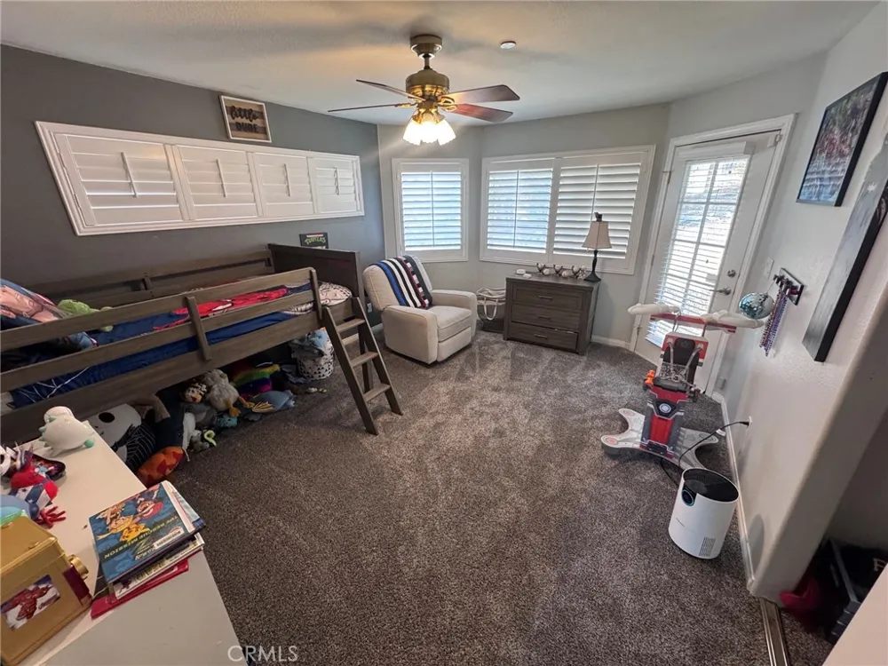 5260 Desert View Lane Wrightwood, CA 92397