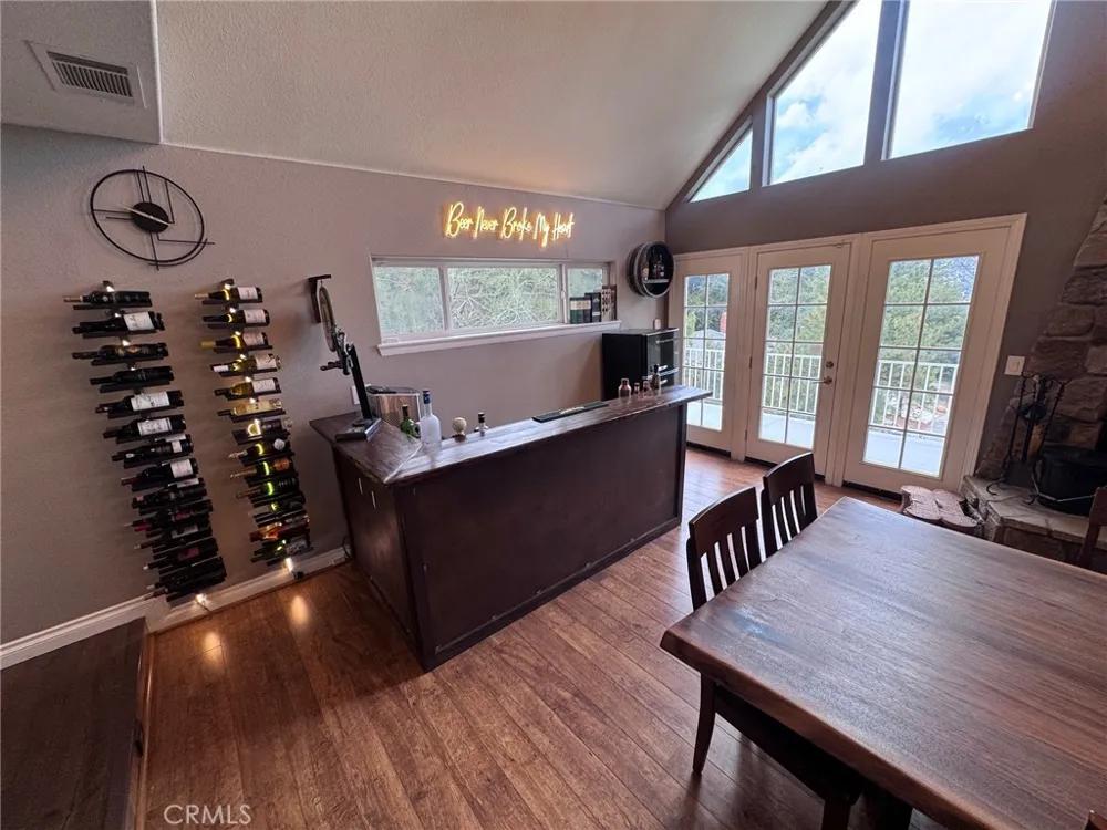 5260 Desert View Lane Wrightwood, CA 92397