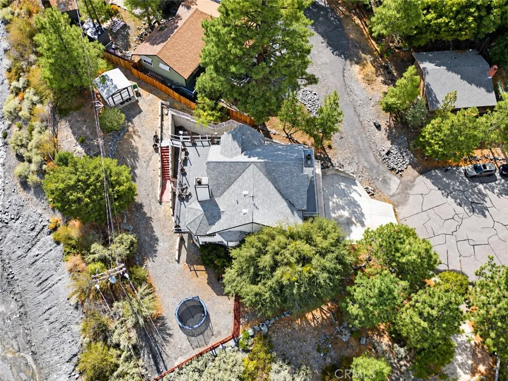 5260 Desert View Lane Wrightwood, CA 92397