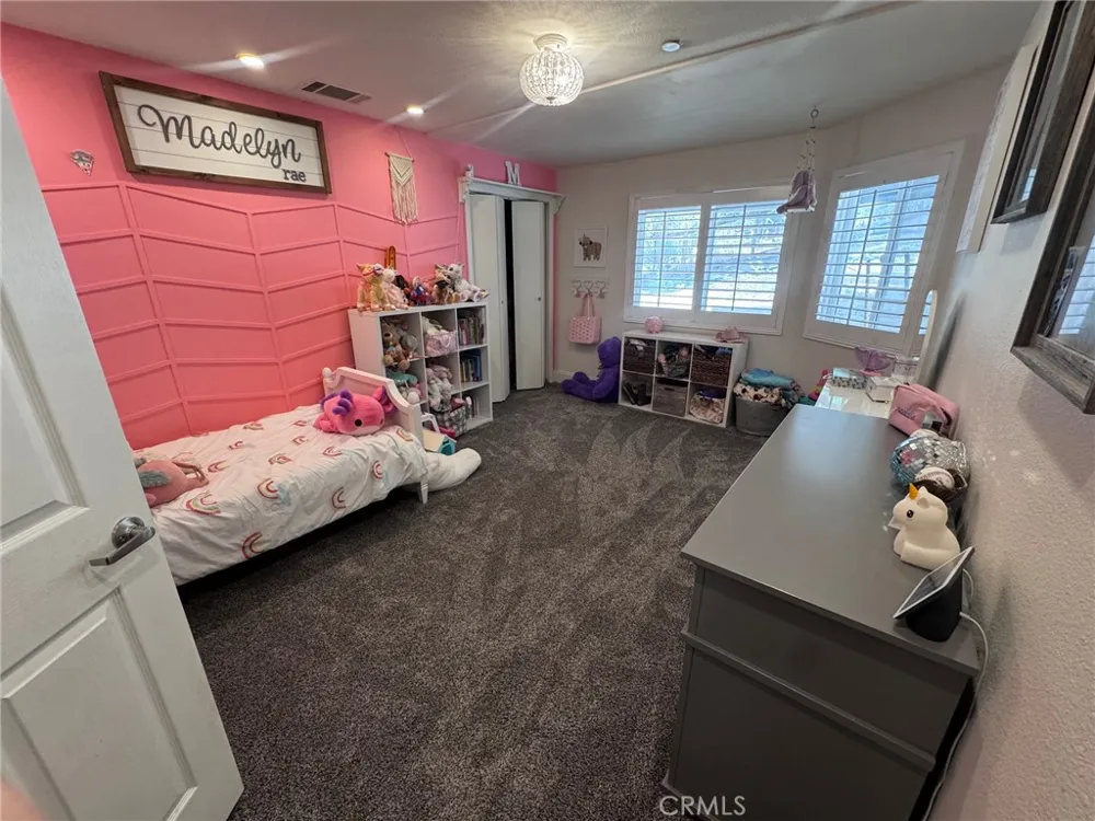 5260 Desert View Lane Wrightwood, CA 92397