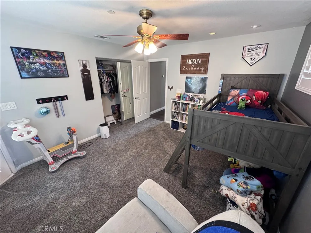 5260 Desert View Lane Wrightwood, CA 92397