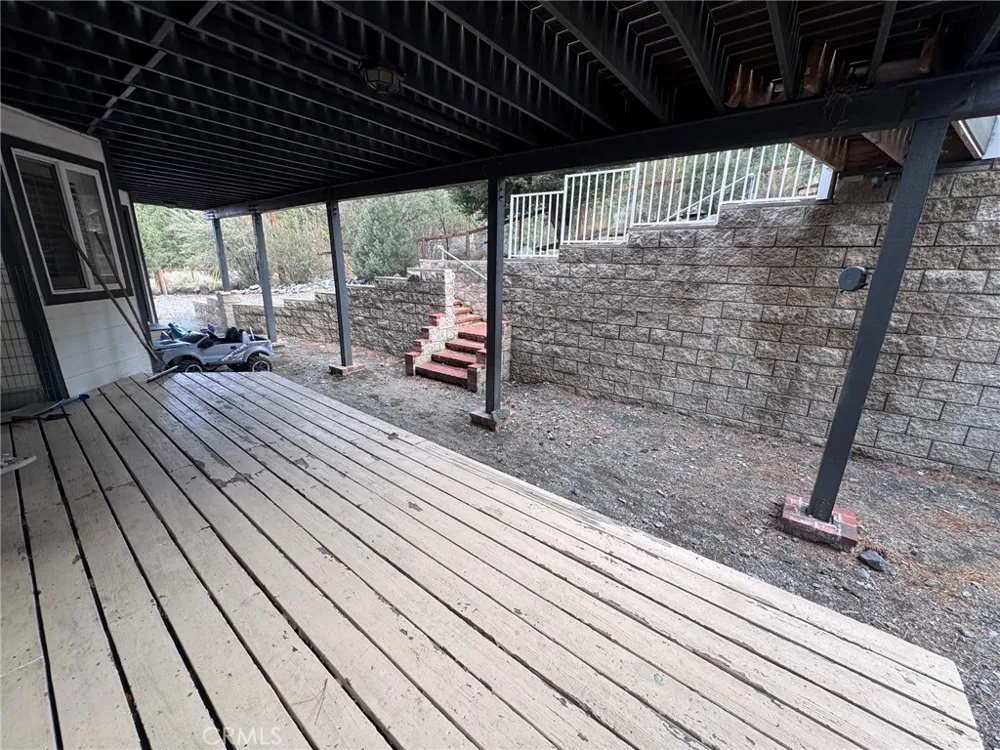 5260 Desert View Lane Wrightwood, CA 92397