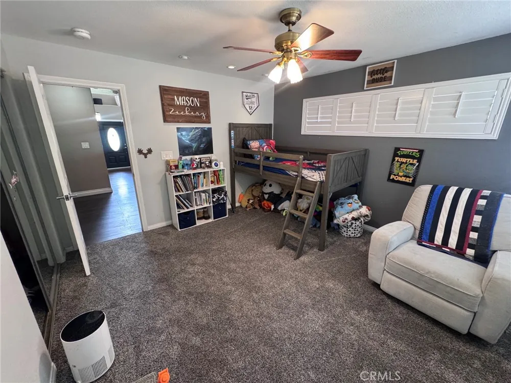5260 Desert View Lane Wrightwood, CA 92397