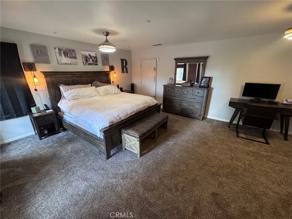 5260 Desert View Lane Wrightwood, CA 92397