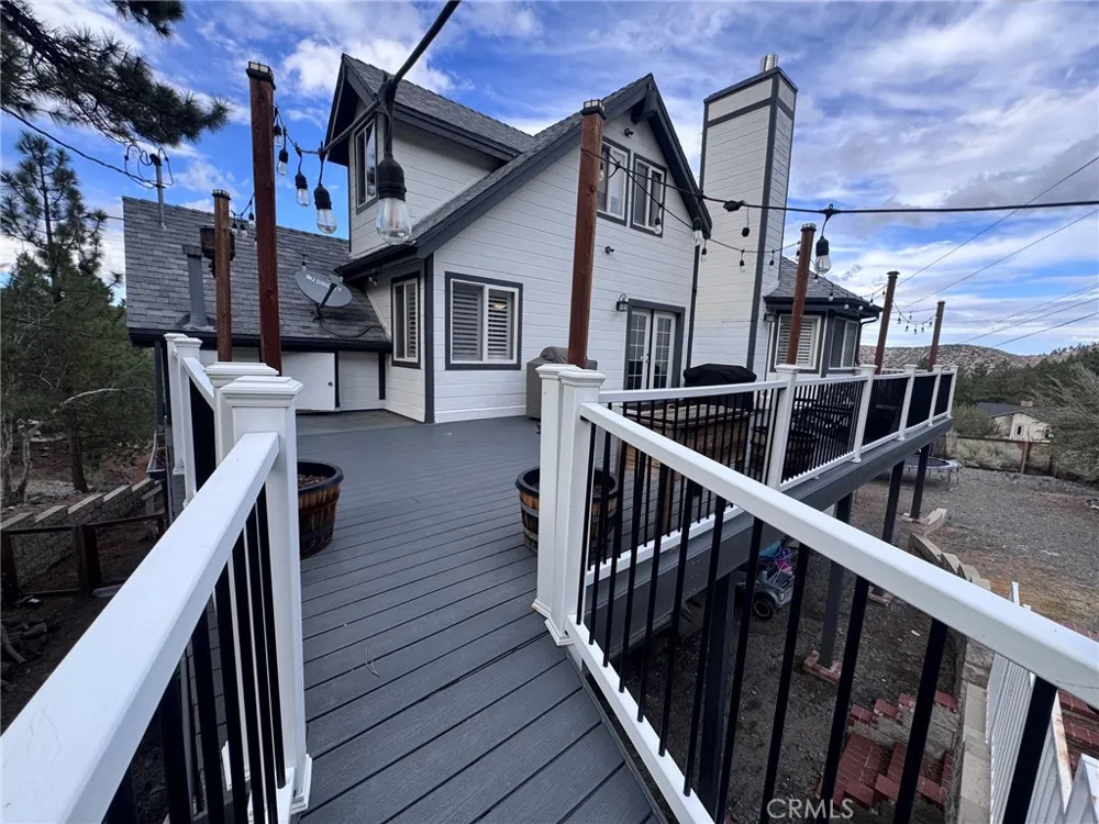 5260 Desert View Lane Wrightwood, CA 92397