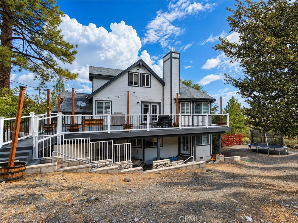 5260 Desert View Lane Wrightwood, CA 92397