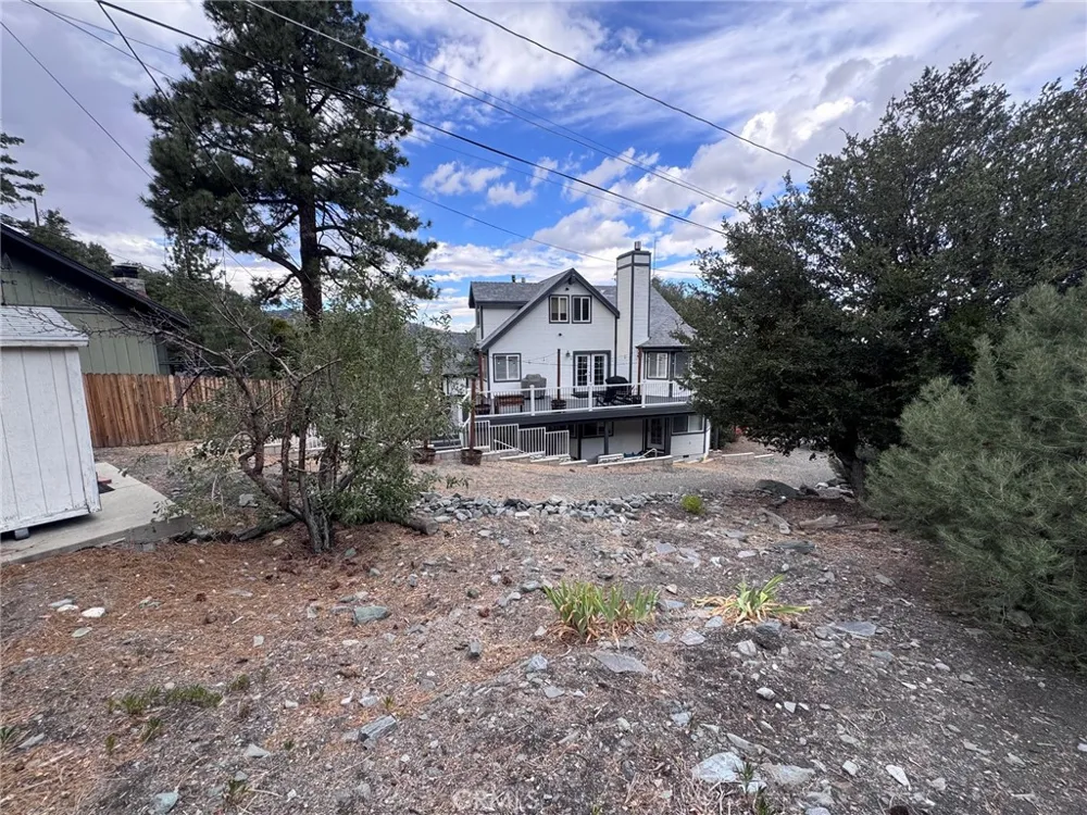 5260 Desert View Lane Wrightwood, CA 92397
