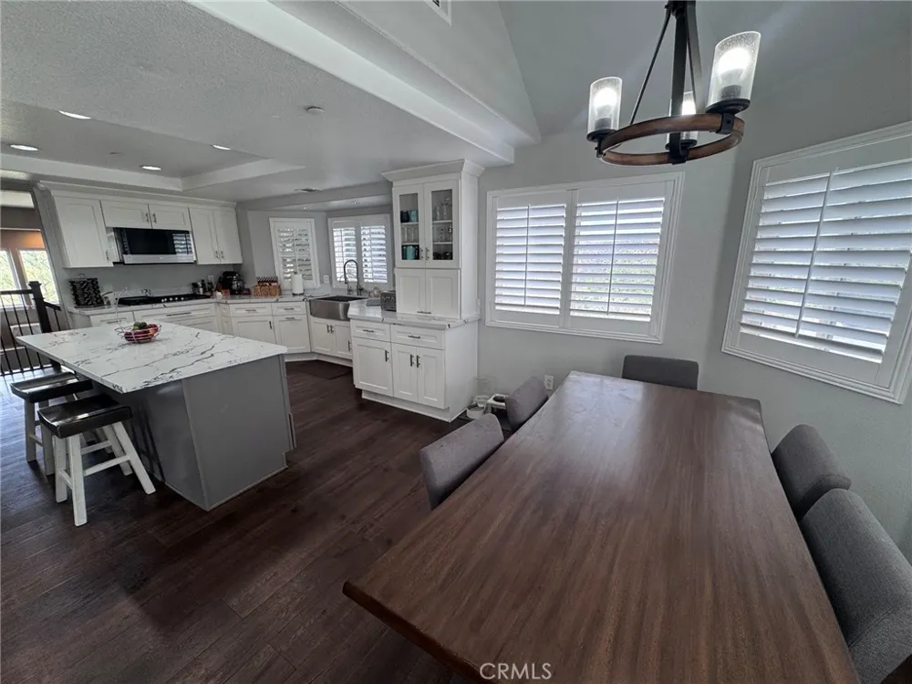 5260 Desert View Lane Wrightwood, CA 92397