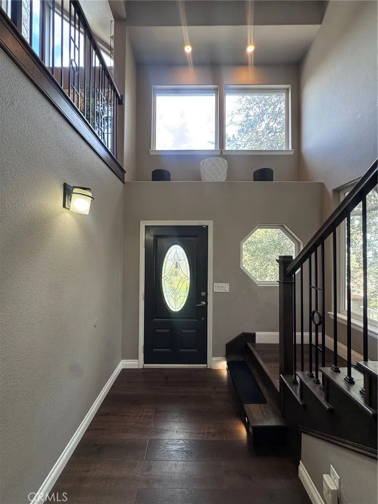 5260 Desert View Lane Wrightwood, CA 92397