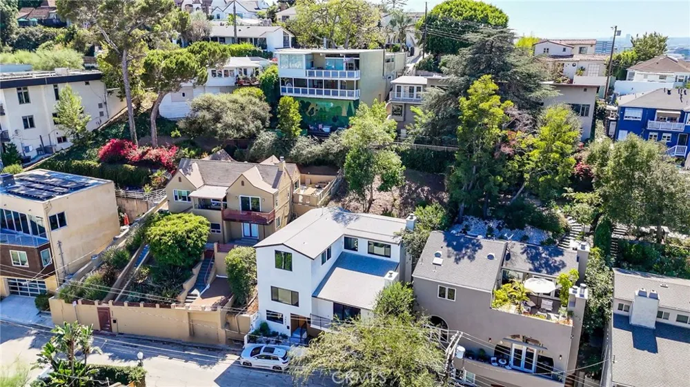 2441 Lyric Avenue Los Angeles, CA 90027
