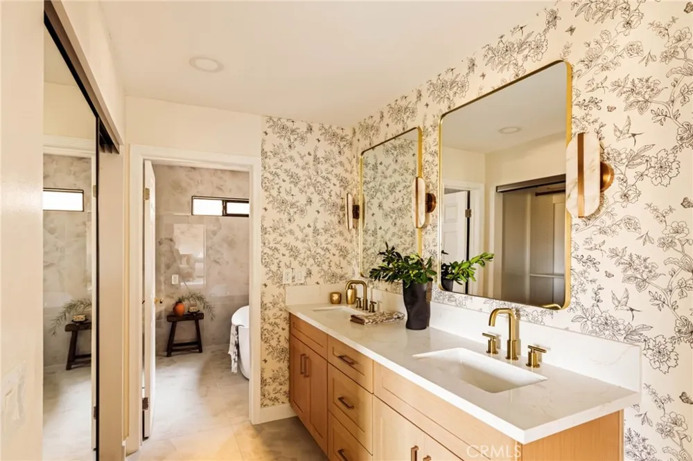2441 Lyric Avenue Los Angeles, CA 90027