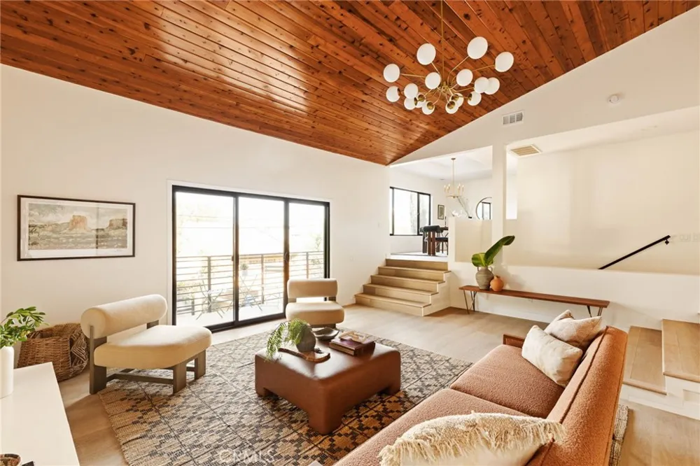 2441 Lyric Avenue Los Angeles, CA 90027