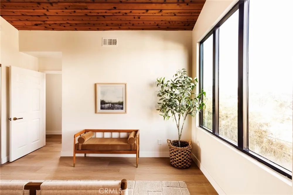 2441 Lyric Avenue Los Angeles, CA 90027