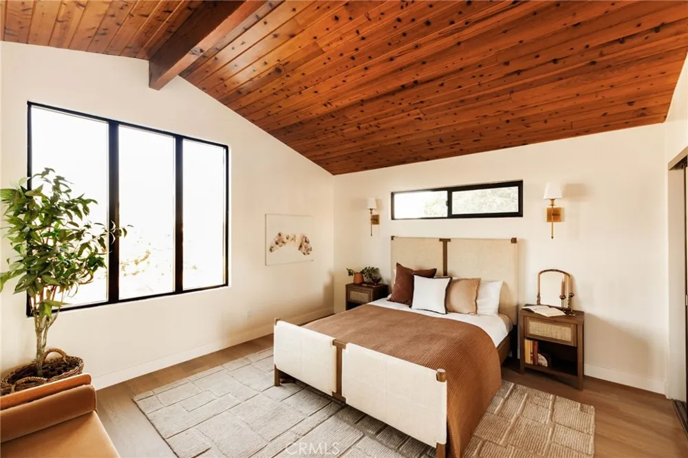 2441 Lyric Avenue Los Angeles, CA 90027
