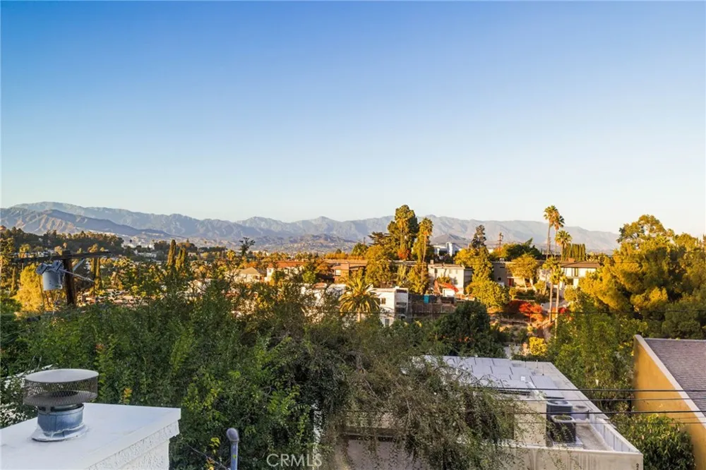 2441 Lyric Avenue Los Angeles, CA 90027