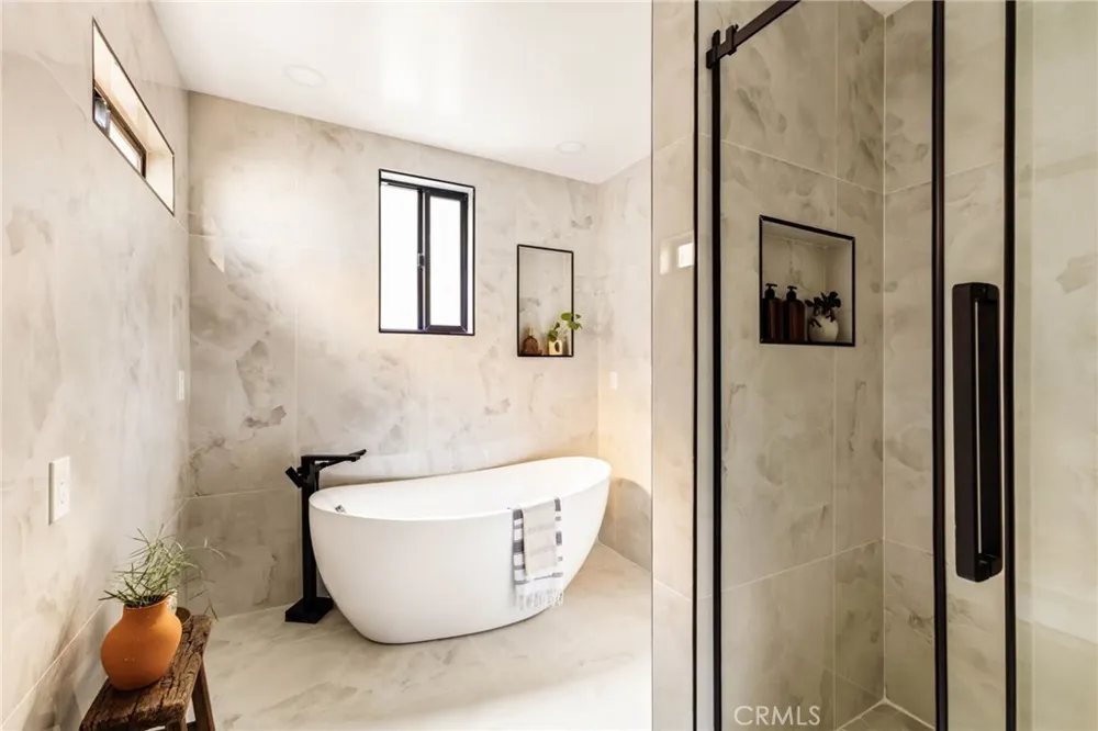 2441 Lyric Avenue Los Angeles, CA 90027