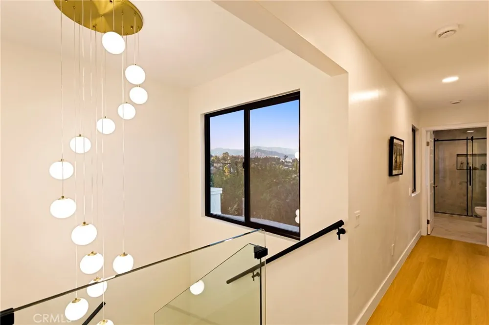 2441 Lyric Avenue Los Angeles, CA 90027