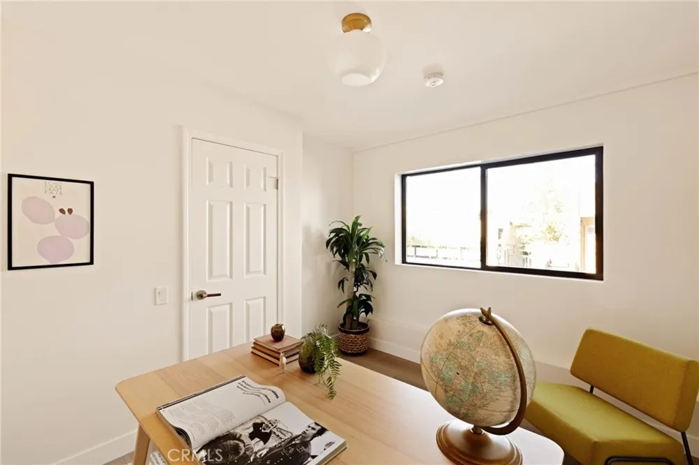 2441 Lyric Avenue Los Angeles, CA 90027