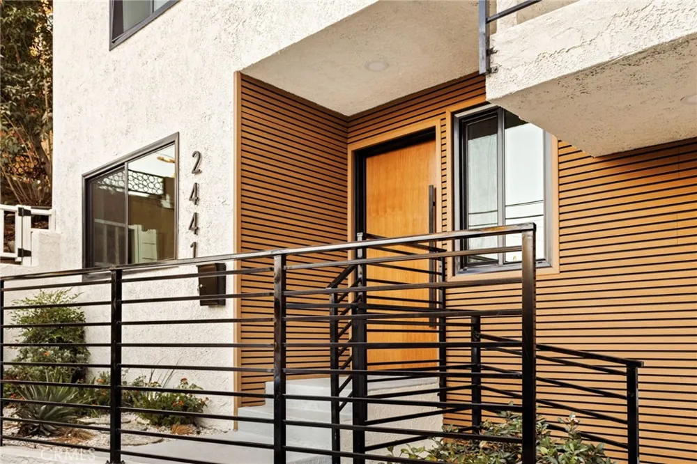 2441 Lyric Avenue Los Angeles, CA 90027