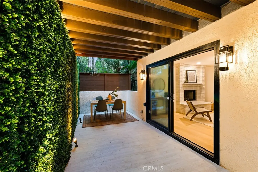 2441 Lyric Avenue Los Angeles, CA 90027