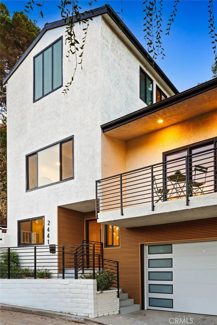 2441 Lyric Avenue Los Angeles, CA 90027