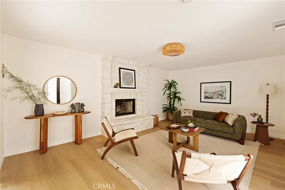 2441 Lyric Avenue Los Angeles, CA 90027