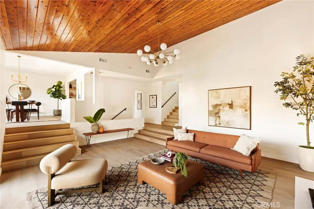 2441 Lyric Avenue Los Angeles, CA 90027