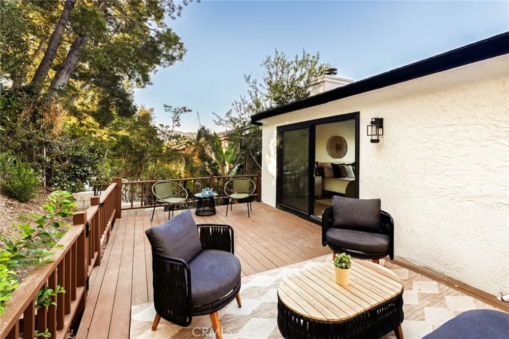 2441 Lyric Avenue Los Angeles, CA 90027