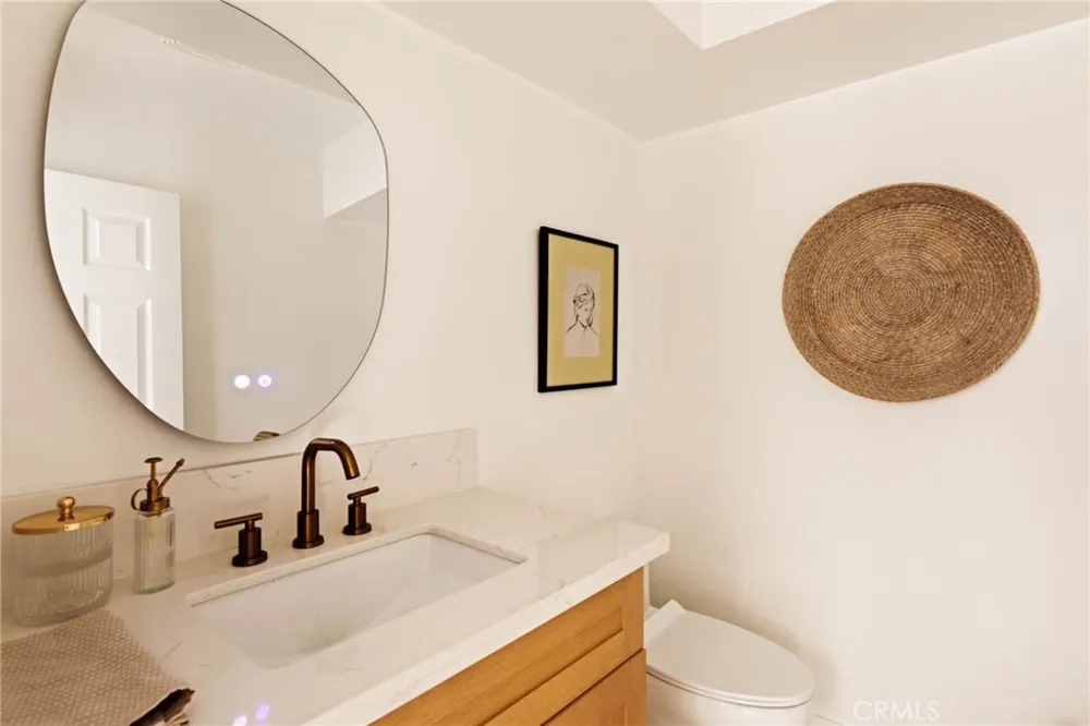 2441 Lyric Avenue Los Angeles, CA 90027