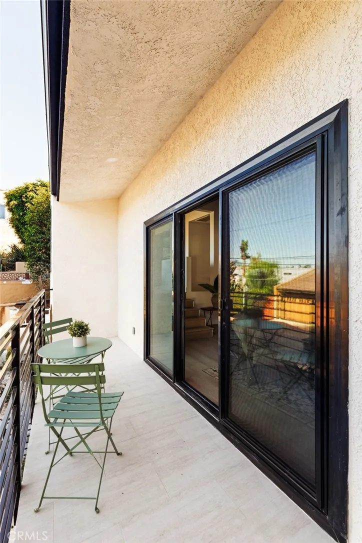 2441 Lyric Avenue Los Angeles, CA 90027