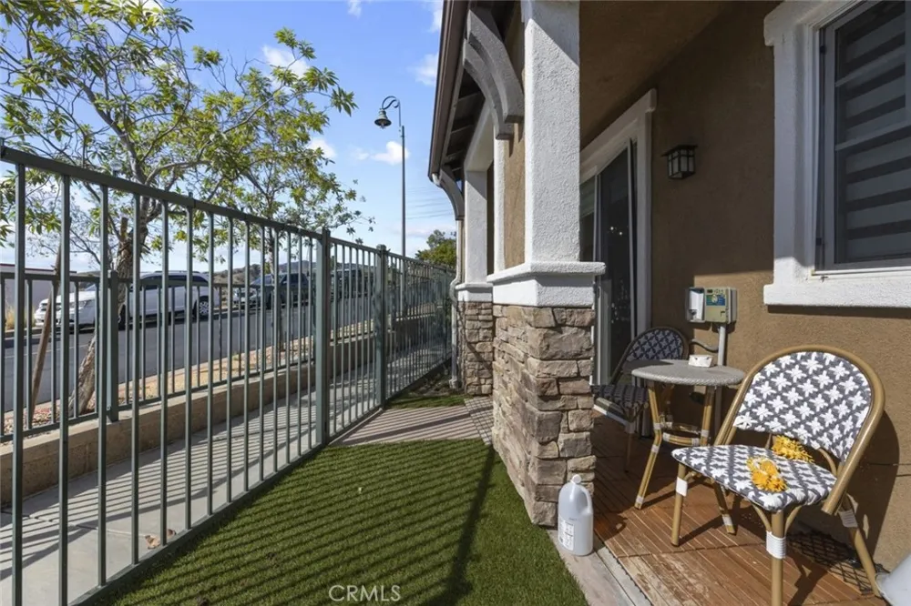 16485 W Nicklaus Drive #120 Sylmar, CA 91342