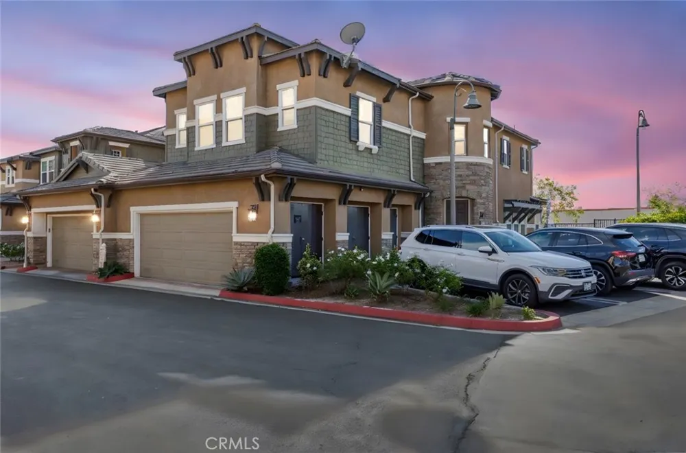 16485 W Nicklaus Drive #120 Sylmar, CA 91342