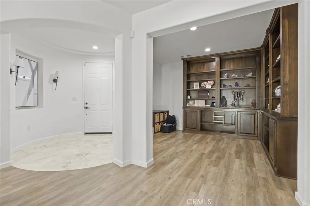 16485 W Nicklaus Drive #120 Sylmar, CA 91342