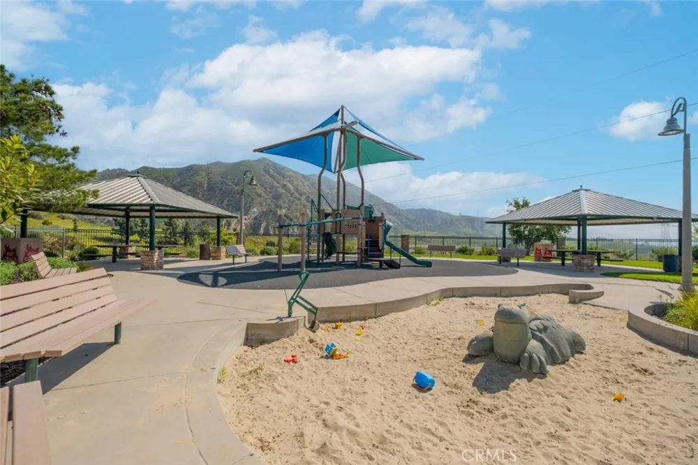 16485 W Nicklaus Drive #120 Sylmar, CA 91342