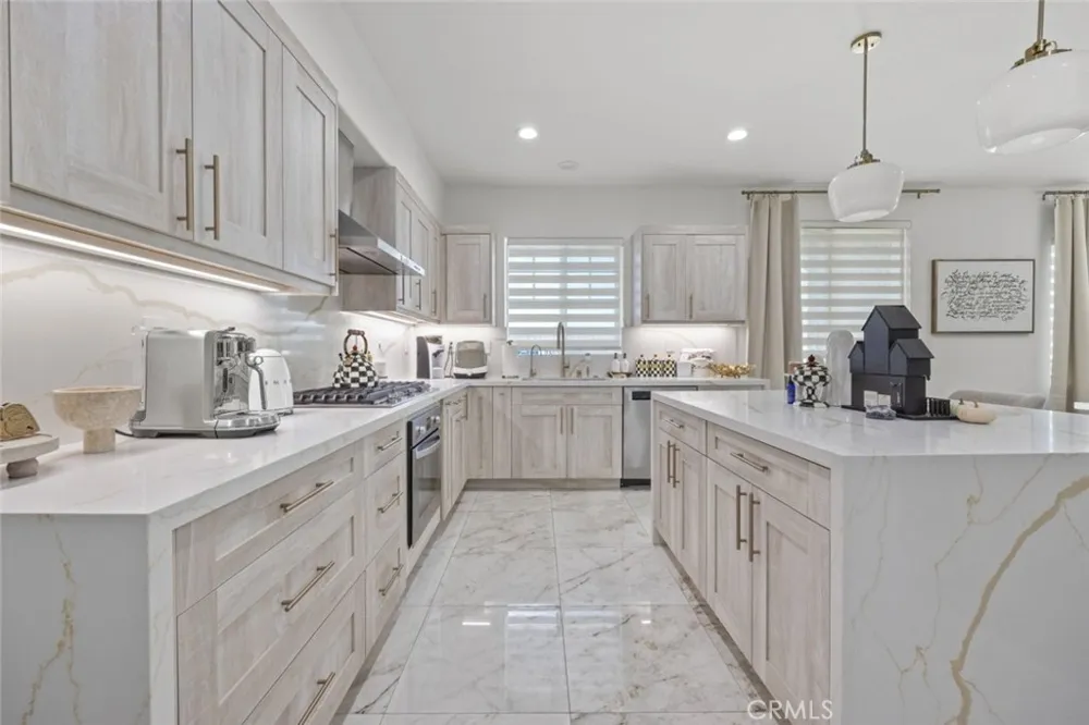 16485 W Nicklaus Drive #120 Sylmar, CA 91342