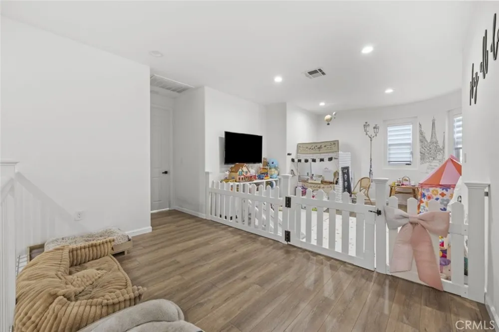 16485 W Nicklaus Drive #120 Sylmar, CA 91342
