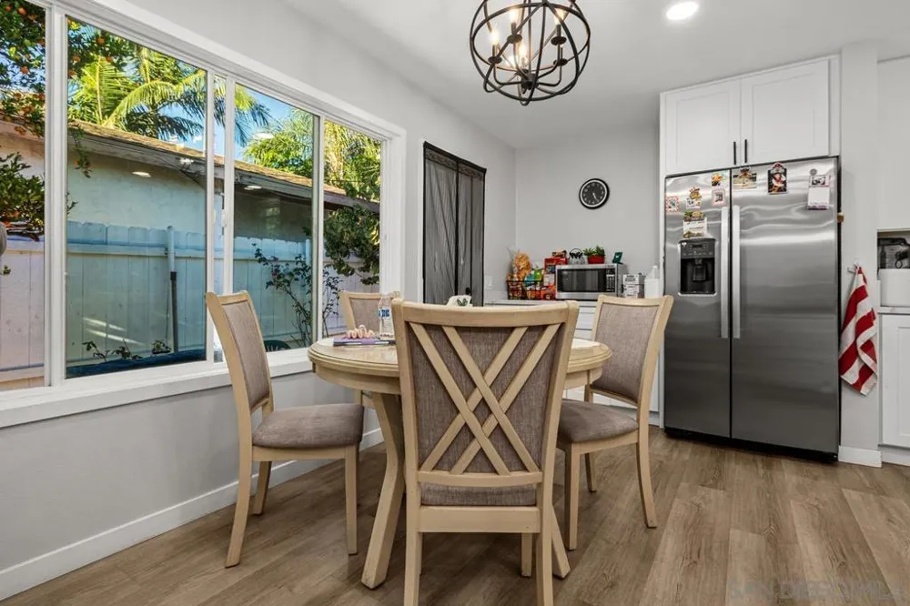 215 r National City, CA 91950