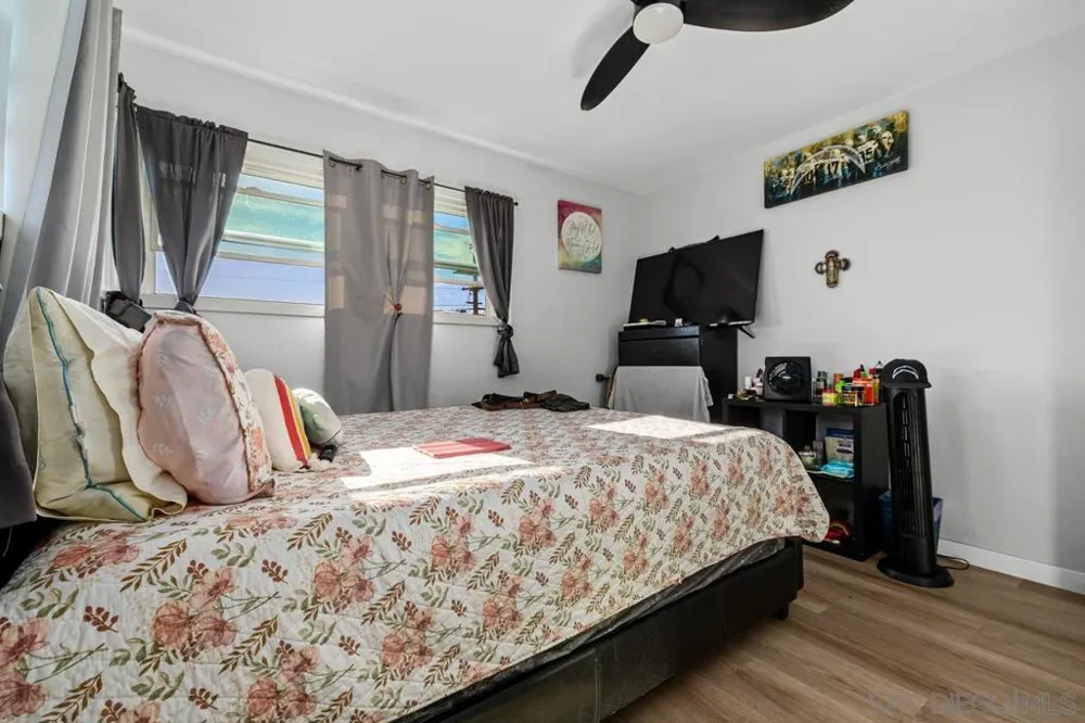 215 r National City, CA 91950