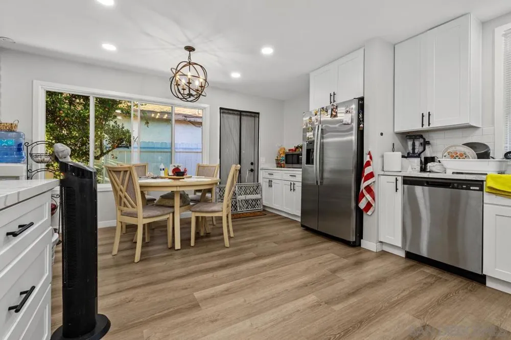 215 r National City, CA 91950