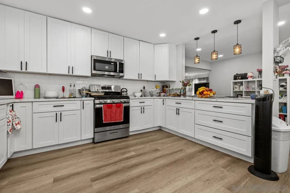 215 r National City, CA 91950