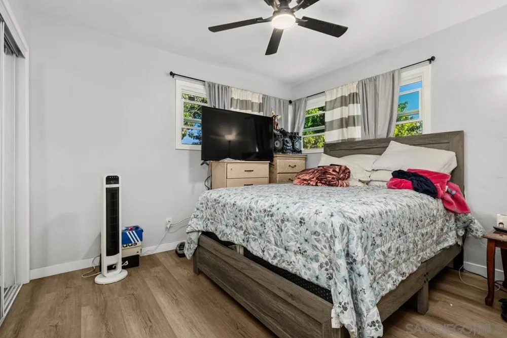 215 r National City, CA 91950